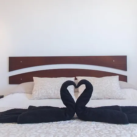 Miramar Stunning Sea View - 2 Bedrooms, Wifi, Pool * קלטה דה פוסטה