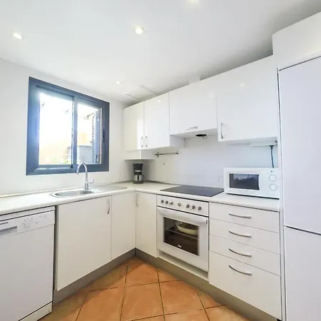 Miramar Stunning Sea View - 2 Bedrooms, Wifi, Pool בית נופש קלטה דה פוסטה