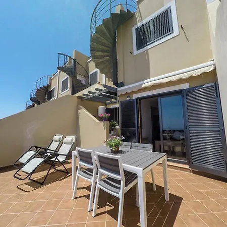 Miramar Stunning Sea View - 2 Bedrooms, Wifi, Pool בית נופש קלטה דה פוסטה
